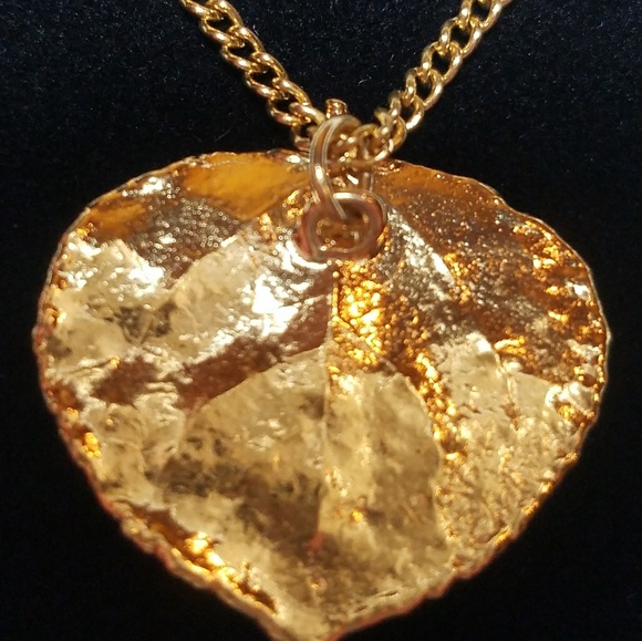 Beautiful Gold Leaf Necklace - Picture 3 of 4